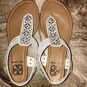 Adorable sandals, worn twice! Perfect for summer.